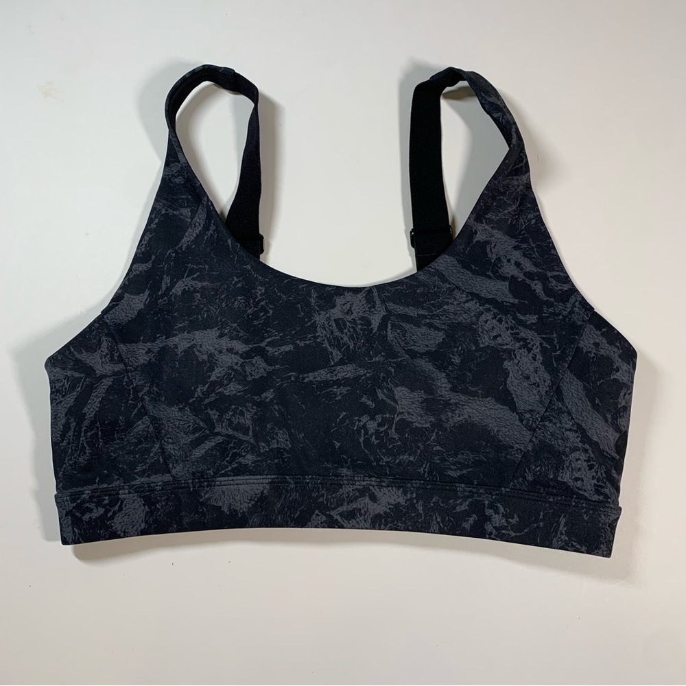 Medium Lolë black grey pattern sports bra